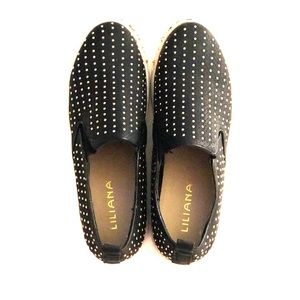Liliana size 11 women’s shoes! Never worn.
